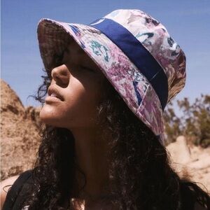 FP Movement Free People NWT Digital Blooms Bucket Hat Electric Violet